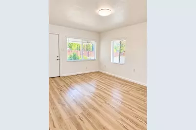 5820 Dewey Boulevard, Sacramento, CA 95824 - Photo 7