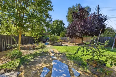 2258 Irvin Way, Sacramento, CA 95822 - Photo 15