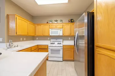 9233 Surlingham Court, Sacramento, CA 95829 - Photo 9