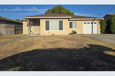 530 Locust Avenue, Manteca, CA 95337 - Photo 1