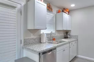 669 Flora Way, Waterford, CA 95386 - Photo 9