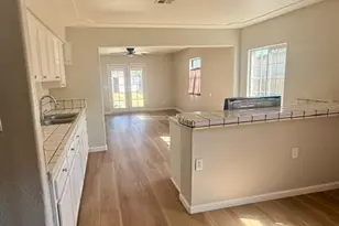 1429 W 9th St, Merced, CA 95341 - Photo 11