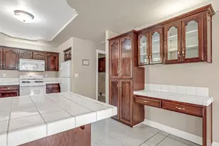 206 Shadowrun, Redding, CA 96003 - Photo 5