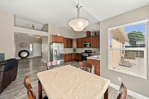 1357 Chamberlain Ave, Los Banos, CA 93635 - Photo 11