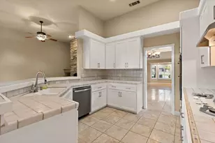 8714 Pathfinder Ct, Orangevale, CA 95662 - Photo 15