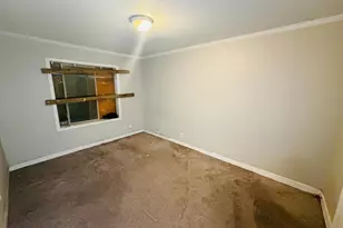 5225 Gordon Dr, Sacramento, CA 95824 - Photo 9
