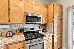 7668 Sundrift Ln, Sacramento, CA 95828 - Photo 7