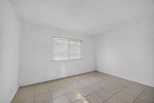 5267 Village Wood Dr, Sacramento, CA 95823 - Photo 19