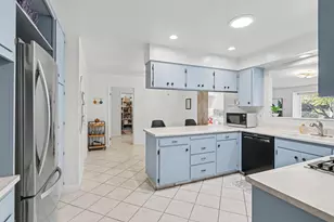3840 Maudray Way, Carmichael, CA 95608 - Photo 19