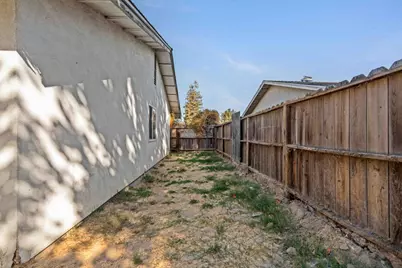 1831 Burgundy Drive, Escalon, CA 95320 - Photo 25