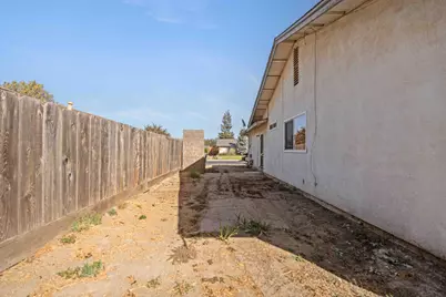 1831 Burgundy Drive, Escalon, CA 95320 - Photo 29