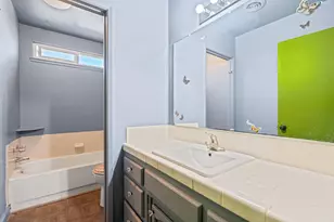 1831 Burgundy Dr, Escalon, CA 95320 - Photo 15