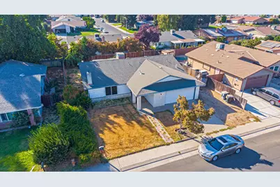 1831 Burgundy Drive, Escalon, CA 95320 - Photo 37