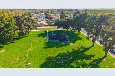 1831 Burgundy Drive, Escalon, CA 95320 - Photo 41