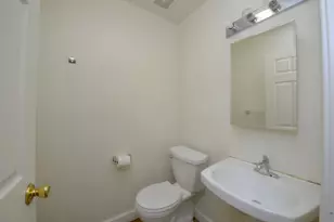 464 Red Robin Dr, Patterson, CA 95363 - Photo 17