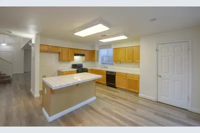 464 Red Robin Drive, Patterson, CA 95363 - Photo 11