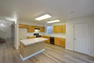 464 Red Robin Dr, Patterson, CA 95363 - Photo 11