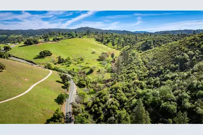 12420 Highway 26, Mokelumne Hill, CA 95245 - Photo 21