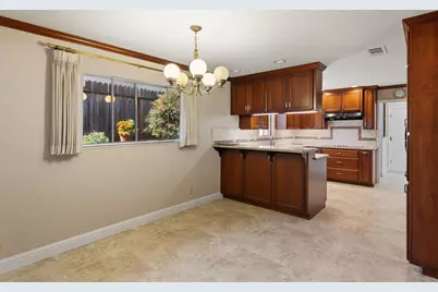 2526 Los Feliz Way, Carmichael, CA 95608 - Photo 9
