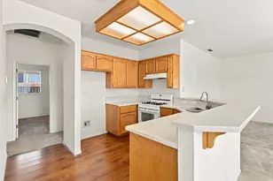 9205 Irish Gold Way, Sacramento, CA 95826 - Photo 7