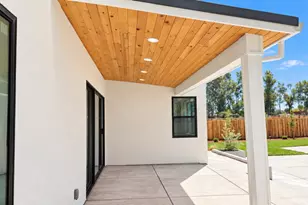 11740 Cresthill Dr, Elk Grove, CA 95624 - Photo 33