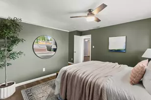8421 Hollins Ct, Sacramento, CA 95826 - Photo 15