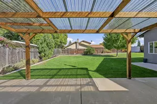 8300 Conover Dr, Citrus Heights, CA 95610 - Photo 29