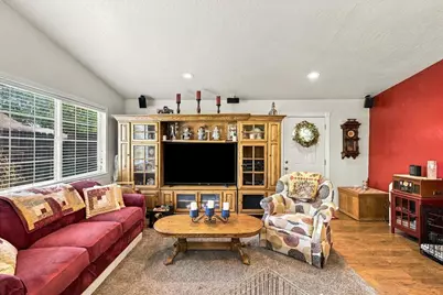 6132 Ogden Nash Way, Sacramento, CA 95842 - Photo 3