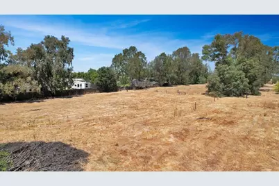 1145 Ella Avenue, Olivehurst, CA 95961 - Photo 11