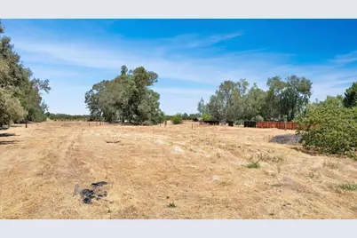 1145 Ella Avenue, Olivehurst, CA 95961 - Photo 7