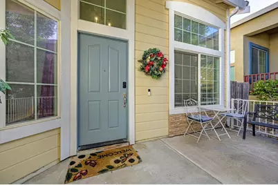 8705 Laguna Star Dr, Elk Grove, CA 95758 - Photo 3