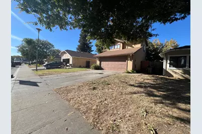 272 River Run Cir, Sacramento, CA 95833 - Photo 3