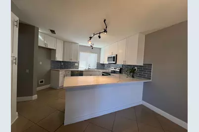 272 River Run Cir, Sacramento, CA 95833 - Photo 9