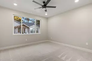 8922 Park Trail Dr, Elk Grove, CA 95624 - Photo 17
