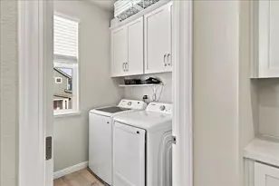 10831 Windrow Wy, Rancho Cordova, CA 95670 - Photo 17