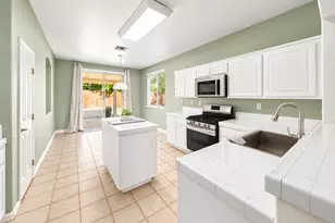 3111 2 Rivers Dr, Sacramento, CA 95833 - Photo 11
