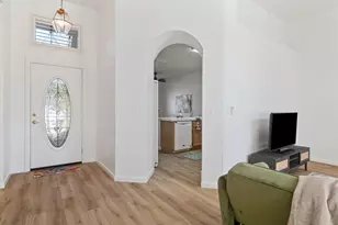 846 Elk Hills Dr, Galt, CA 95632 - Photo 9