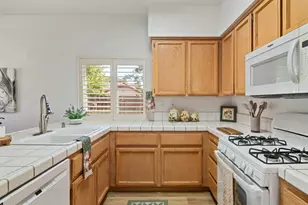 846 Elk Hills Dr, Galt, CA 95632 - Photo 17