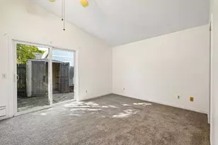 9474 Dunkerrin Way, Elk Grove, CA 95758 - Photo 17