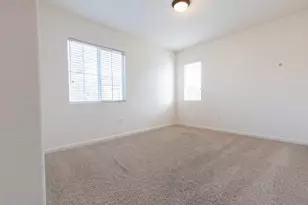 401 Anjou Cir, Sacramento, CA 95835 - Photo 9