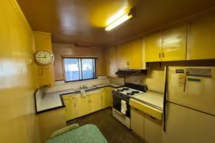 1140 8th Ave, Sacramento, CA 95818 - Photo 7