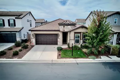 1925 Carmel Ranch Circle, Oakdale, CA 95361 - Photo 3