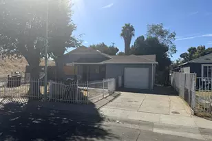 300 Indiana Ave, Sacramento, CA 95833 - Photo 3
