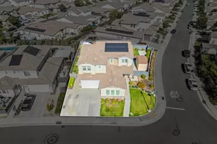8157 Seahorse Wy, Elk Grove, CA 95757 - Photo 5