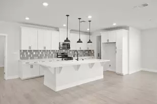 8157 Seahorse Wy, Elk Grove, CA 95757 - Photo 13