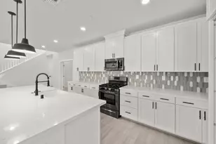 8157 Seahorse Wy, Elk Grove, CA 95757 - Photo 19