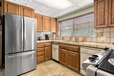 6803 Vicksburg Place, Stockton, CA 95207 - Photo 25