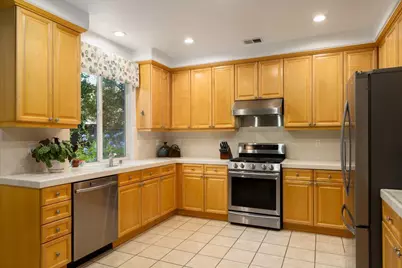 9788 Waterfowl Drive, Elk Grove, CA 95757 - Photo 3