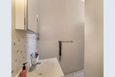 130 E 4th Street, Hanford, CA 93230 - Photo 19