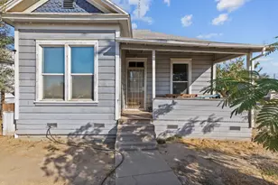 130 E 4th St, Hanford, CA 93230 - Photo 5